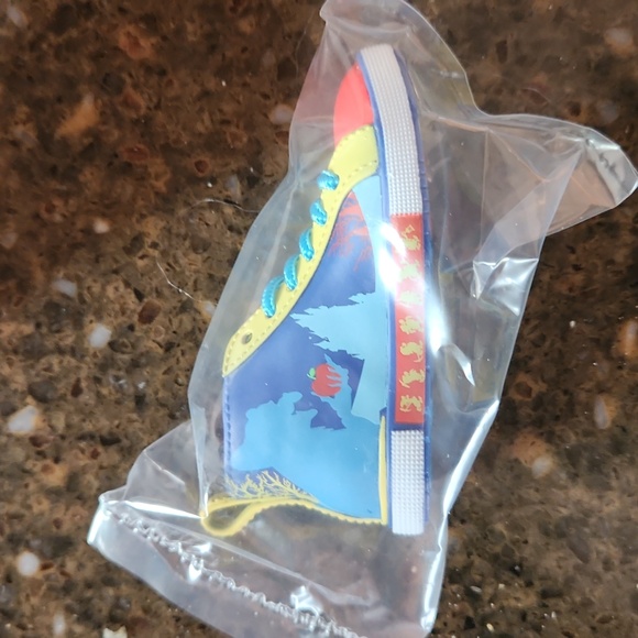 Disney Lacers - Snow White - Picture 3 of 6